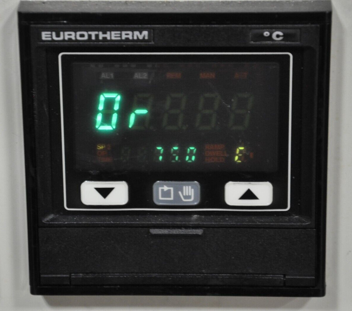 EUROTHERM 818P4/TC/RLGC TEMPERATURE CONTROLLER