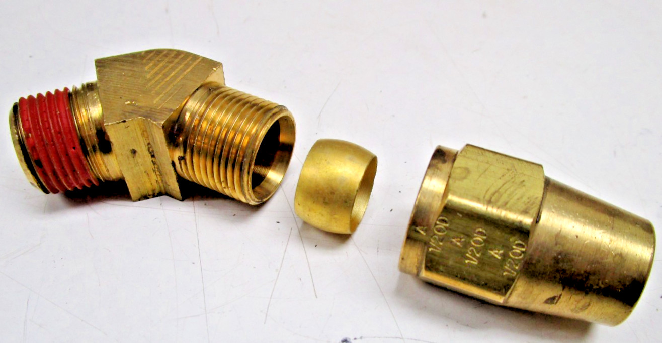 PARKER VS279AB-8-6 Pipe to Thread 45 Deg. Brass Fitting 3/8 Male NPT to 1/2 Tube