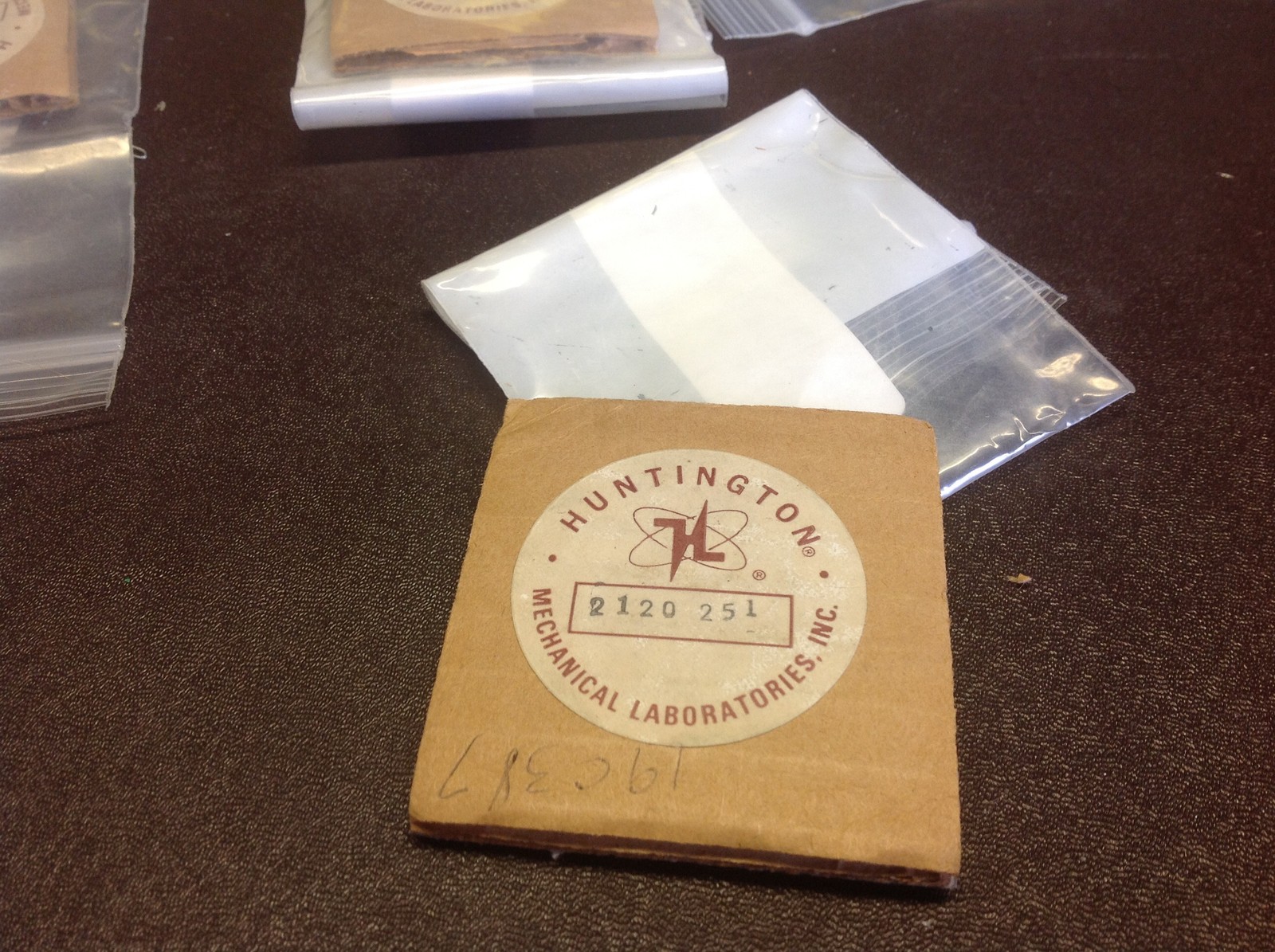 12 HUNTINGTON MECH LABS 2120251 INSERT FLANGE VAC-U-FLAT 2 1/8″ FLANGE NEW $69