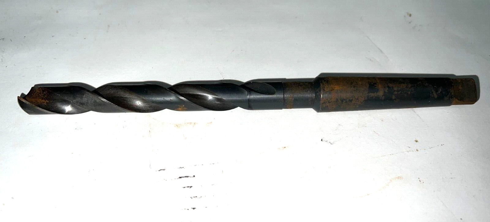 CHICAGO-LATROBE TAPERED DRILL BIT MT2 9/16″ CUT 2 FLUTE 5″ LOC 8-3/4″ OAL