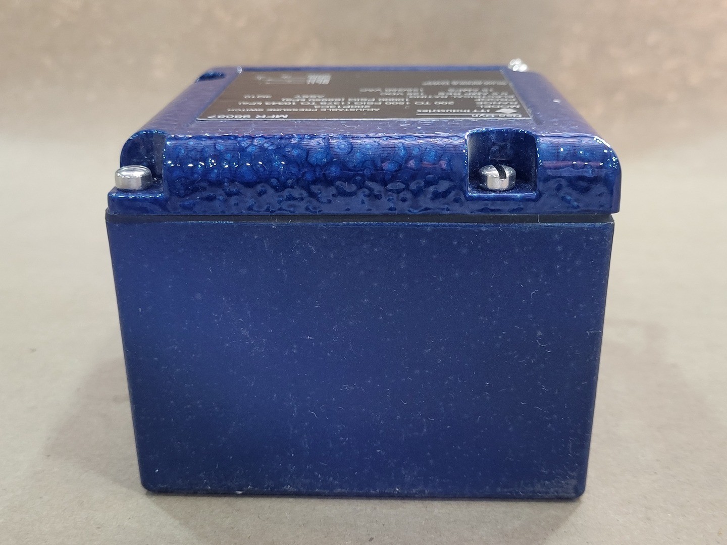 SURPLUS NEW ITT Industries 200P13C3 Adjustable Pressure Switch , 200-1500 psig