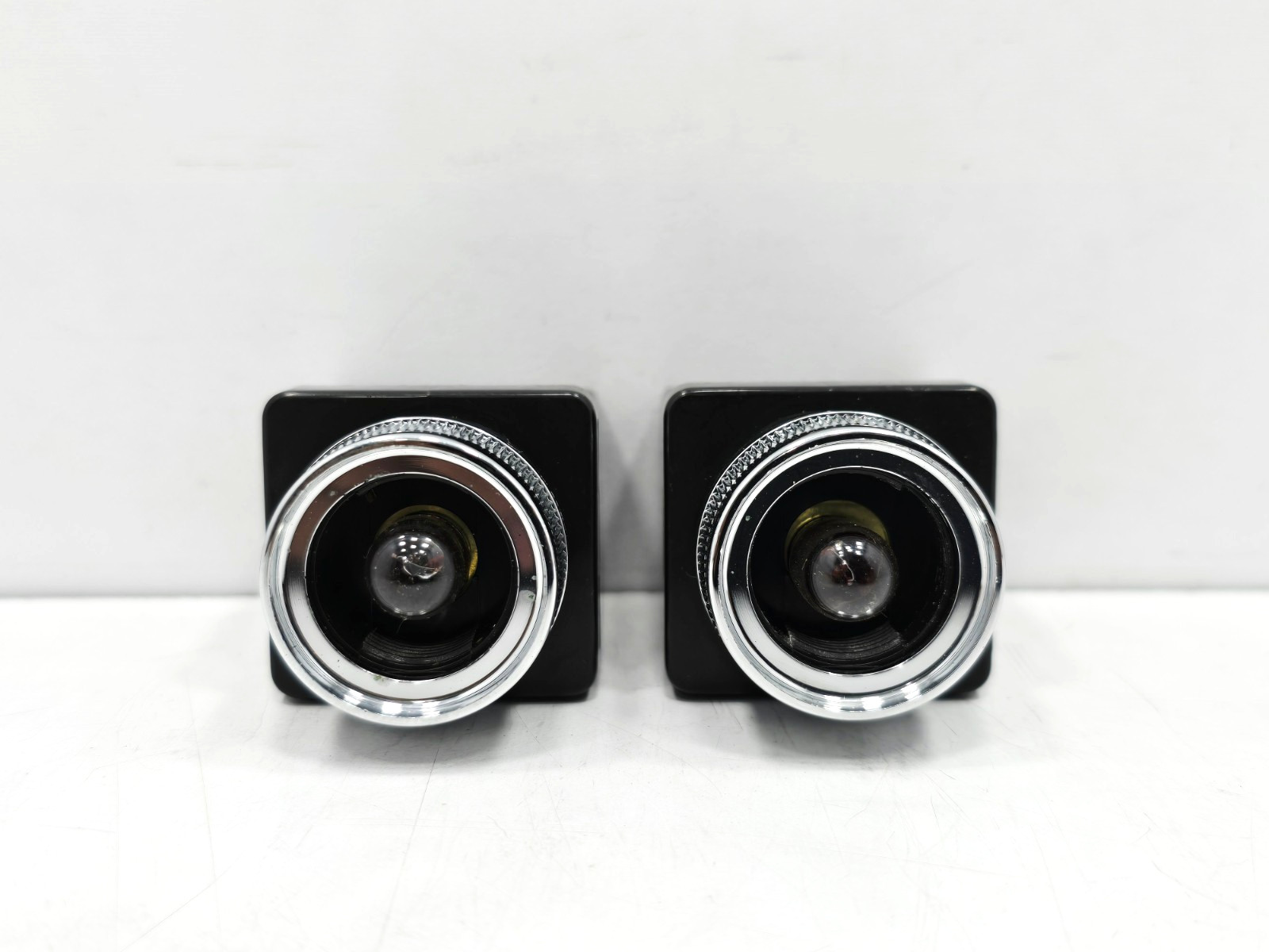 CR-252-2 HANYOUNG PILOT INDICATOR LOT OF 2