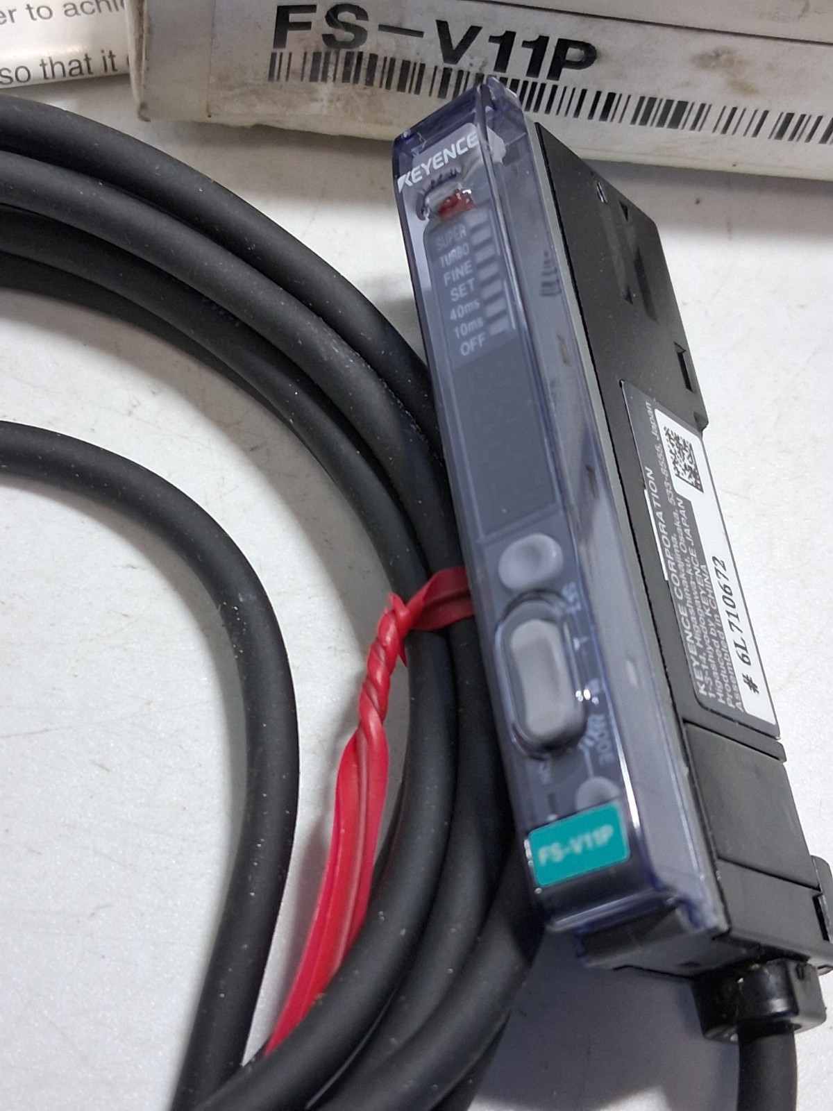 KEYENCE FS-V11P PHOTOELECTRIC AMPLIFIER FIBER OPTIC DIGITAL SENSOR 12-24VDC NIB