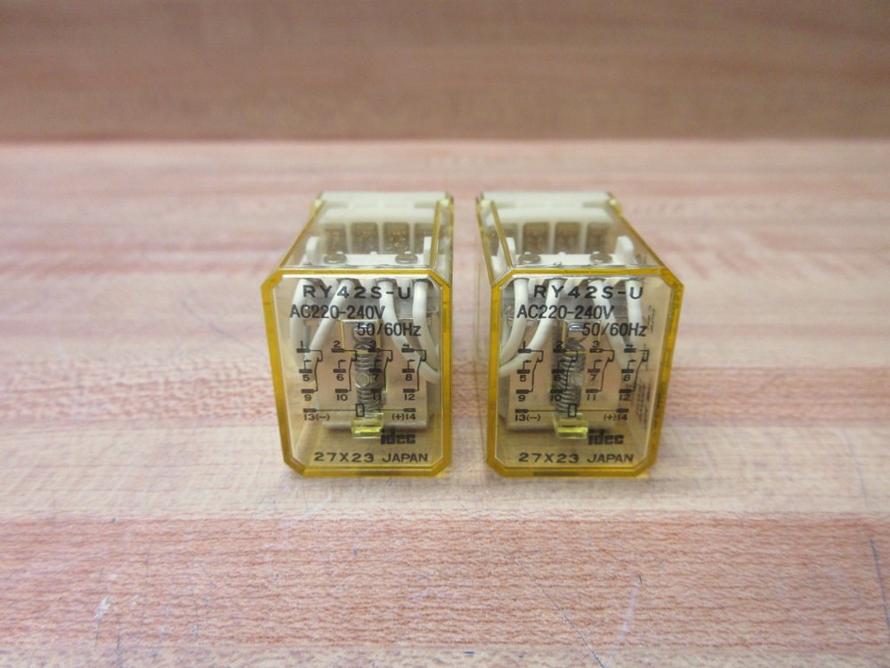 IDEC RY42S-U-AC220-240V Relay RY42S-U-220-240V AC