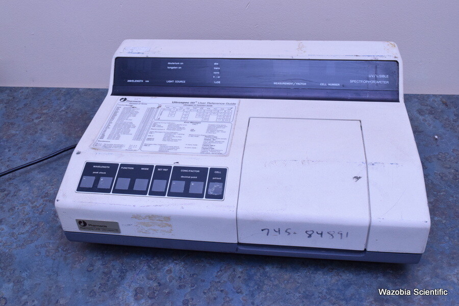 PHARMACIA LKB BIOCHROM ULTROSPEC III MODEL 80-2097-68 UV VISIBLE SPECTROPHOTOMET
