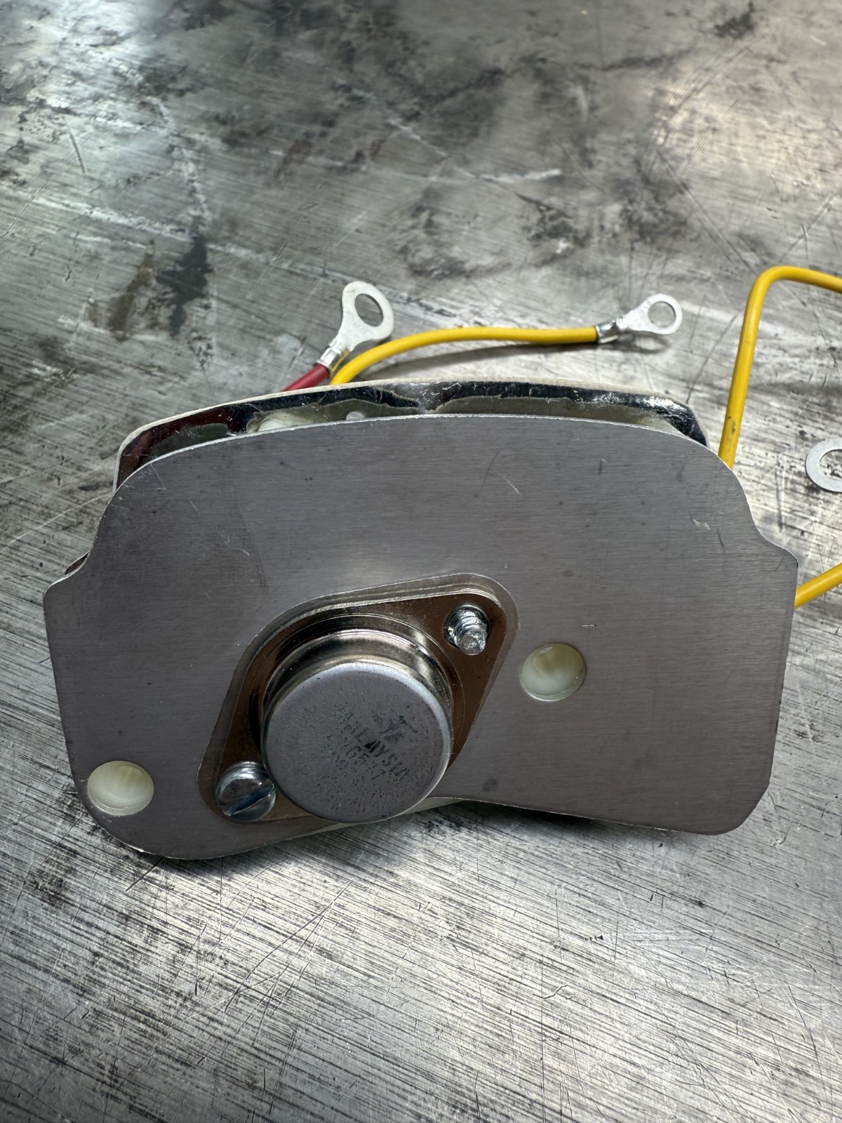 (NEW) Wai 35-107 Internal Voltage Regulator 12 Volt *Renard 11530*