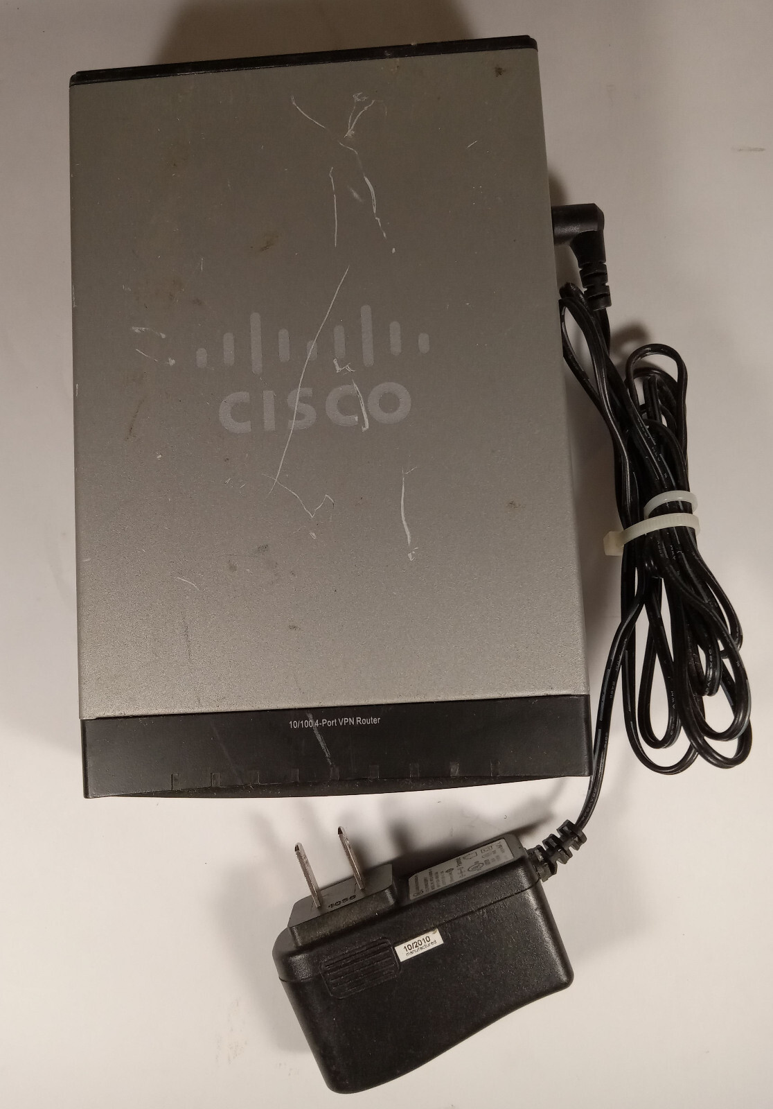 1 USED CISCO RVO42 10/100 4-PORT VPN ROUTER UNB ***MAKE OFFER***