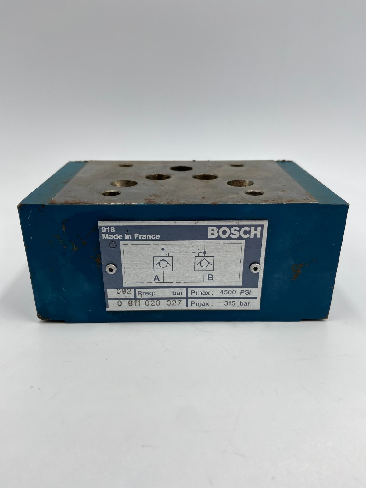 Bosch – Check Valve – 0 811 020 027 – Genuine-New
