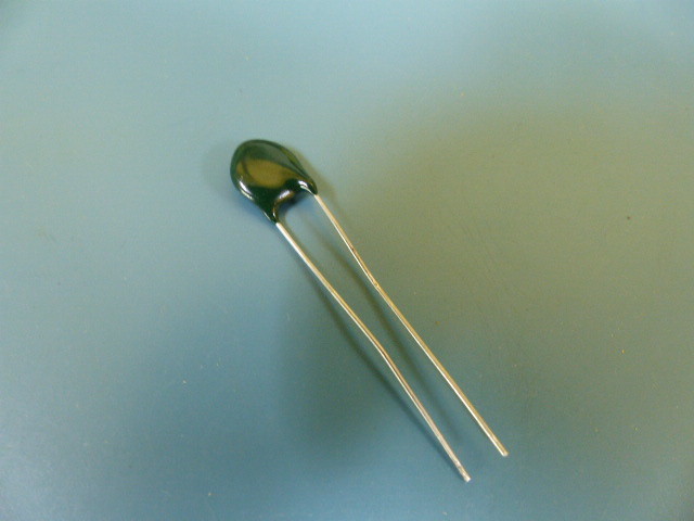 MARCON TNR9G201K Qty of 100 per Lot MOV MARCON 94 metal oxide resistor gen