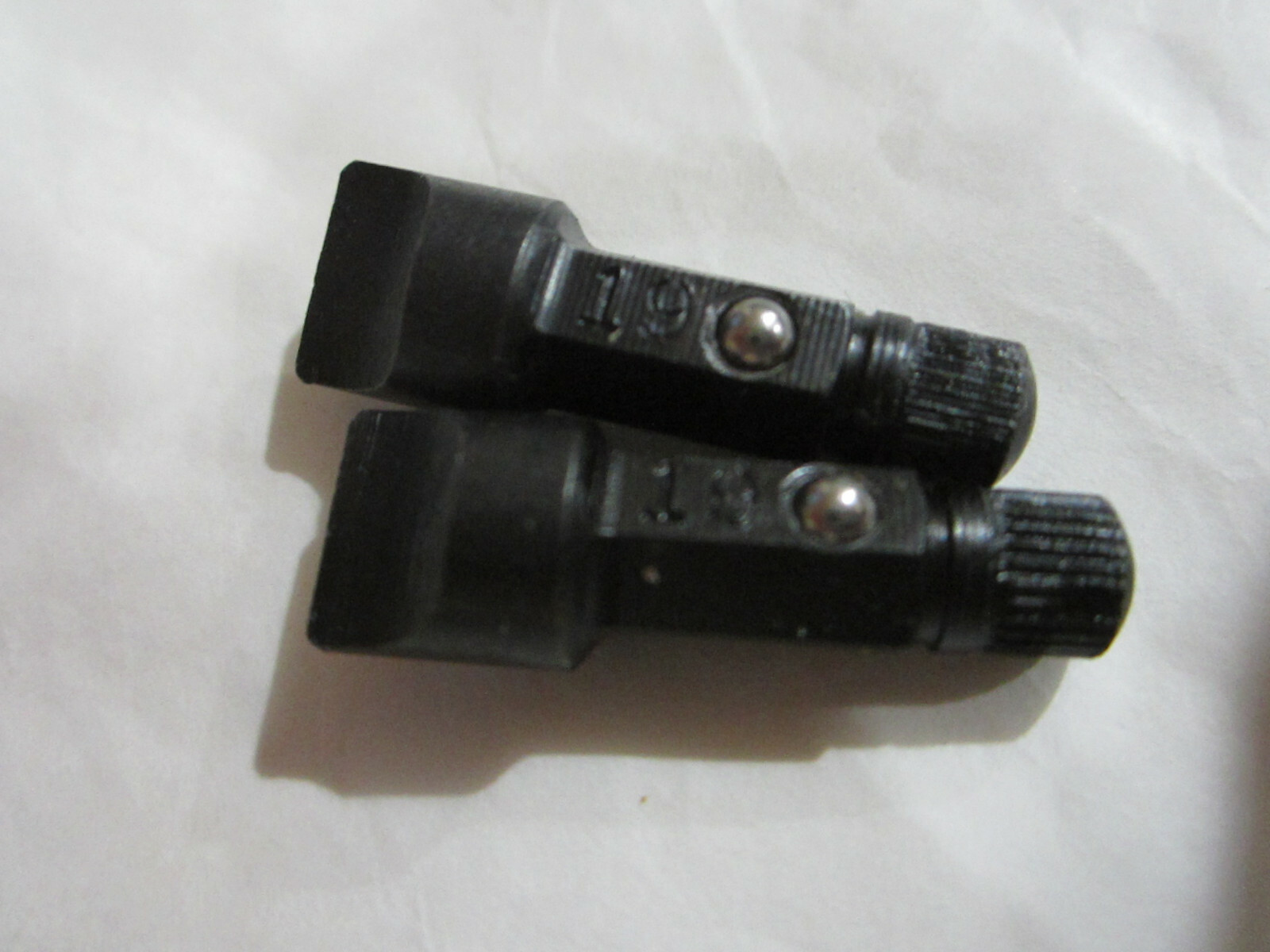 CHAPMAN TOOL SCREWDRIVER HANDLE(S) CMH3 & BITS SEE PHOTOS LOT OF 148