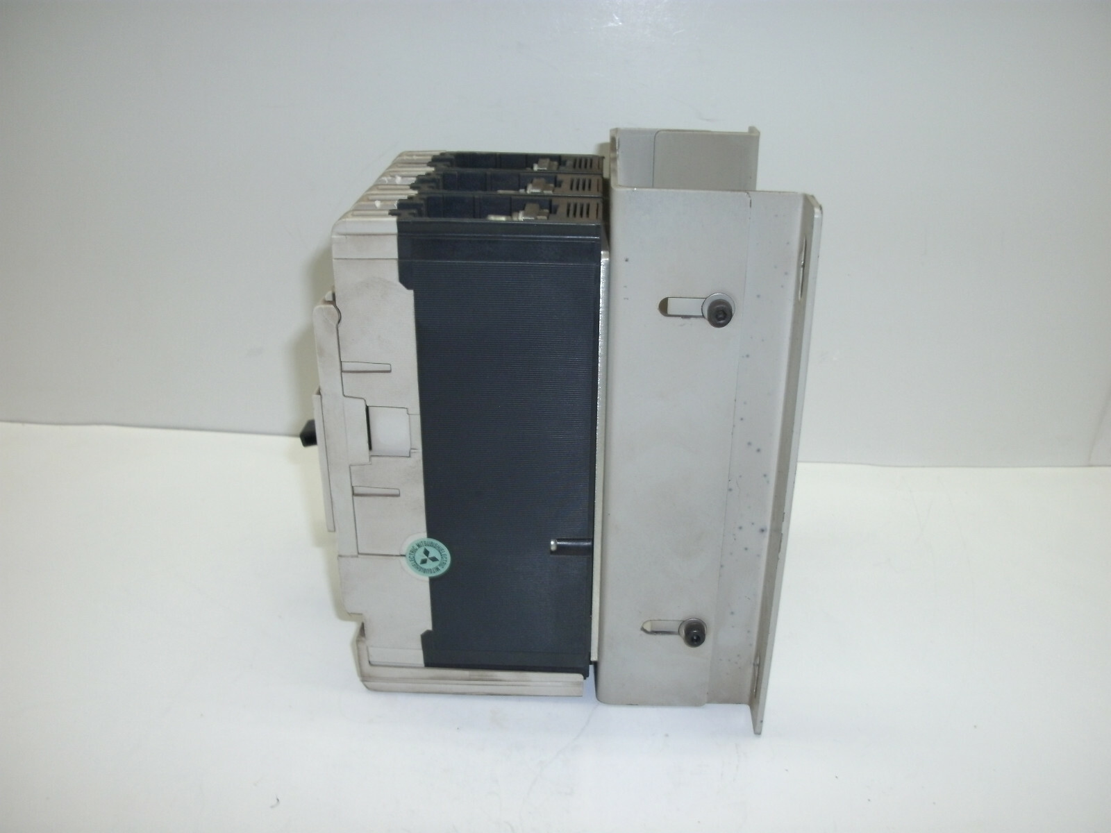 MITSUBISHI NF-SFW3 CIRCUIT BREAKER 50A 3P AC220V 600Y/347VAC