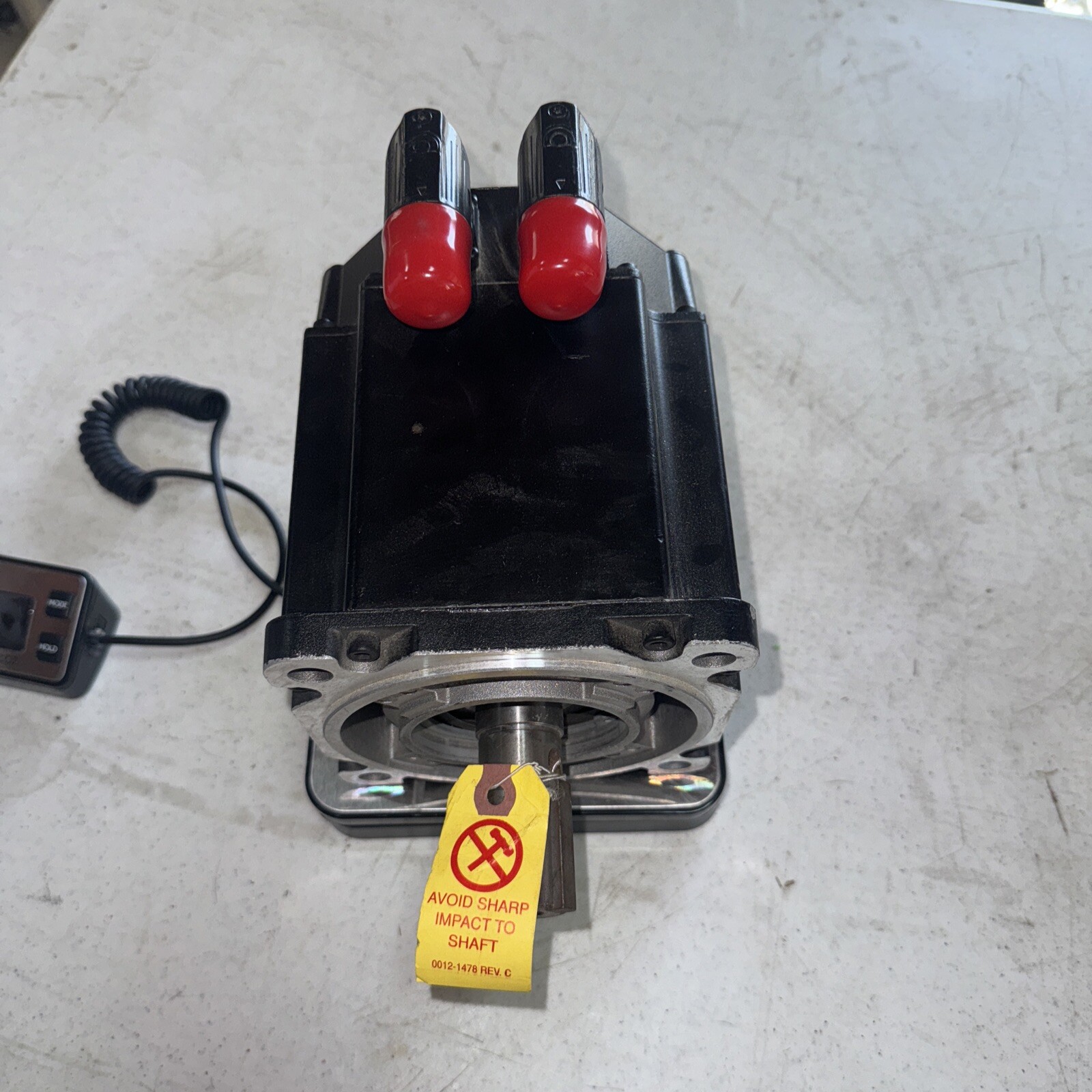 Allen-Bradley MPL-B520K-MJ72AA New Open box