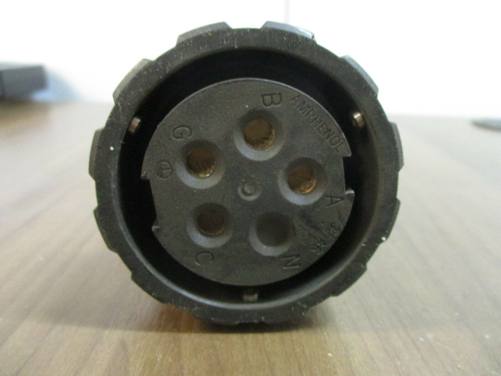 Amphenol Connector GT06PCM23-ARS-120(360S) – 0815 120A 600V Used