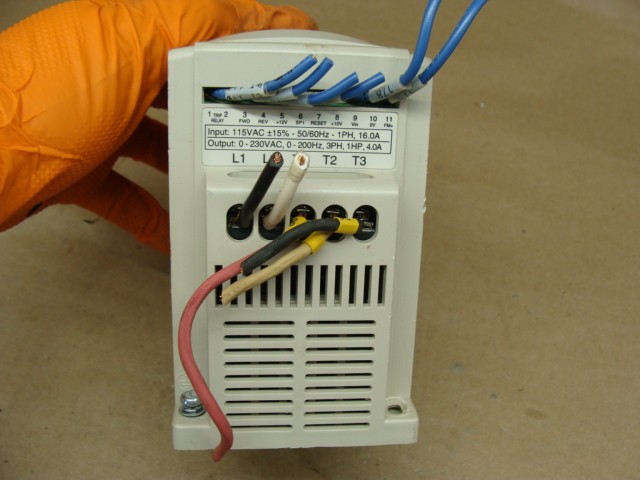 GENESIS AC DRIVE KBE2-1101-P P/N 11016 115VAC INPUT 1HP
