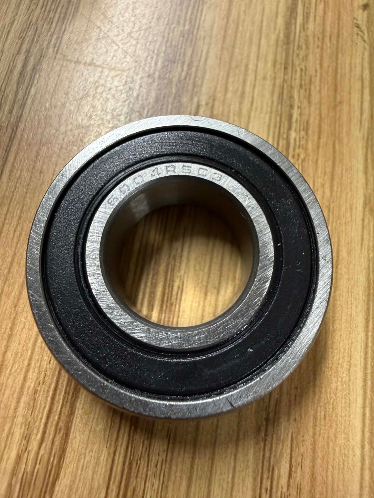 2 NEW AKD 6004-RSC3 DEEP GROOVE RADIAL ROLLER BEARINGS
