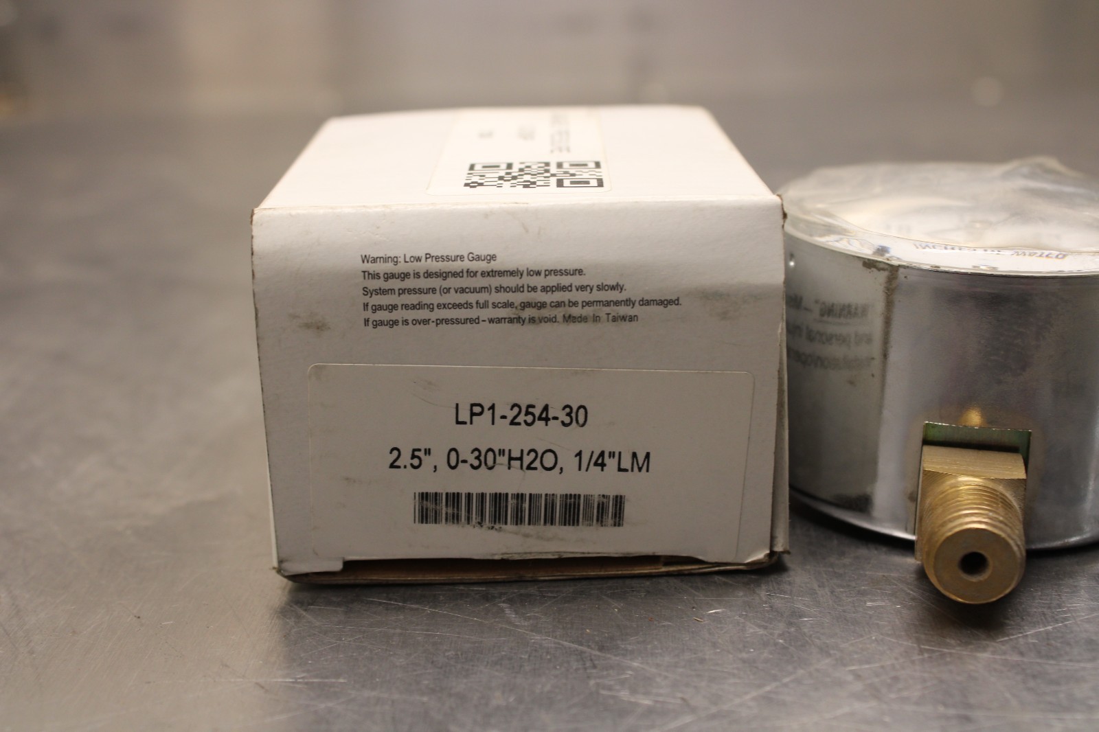 Weiss LP1-254-30 Gauge 2.5″ LM 1/4npt 0/30″ H2O