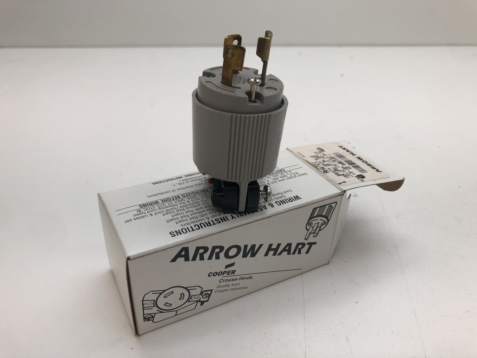 (QTY.7) COOPER – ARROW HART AH4721 SAFTEY GRIP PLUG