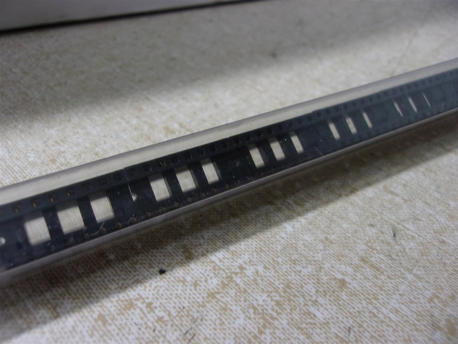 NEW IC Integrated Circuit 703-1316-01-04-10 Sleeve of 25 *FREE SHIPPING*