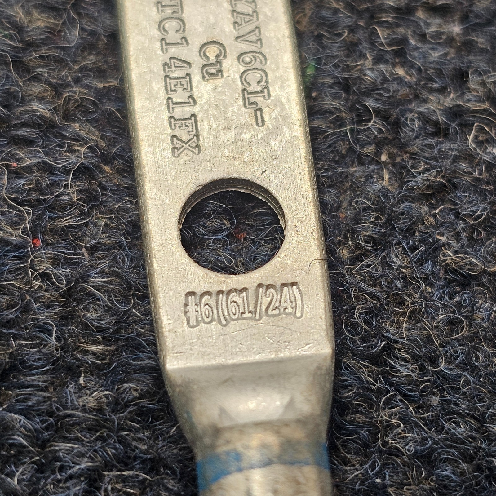 Blue Die 374/7 Compression Lug / 2 Hole YAV6CL- Cu 2TC14E1FX