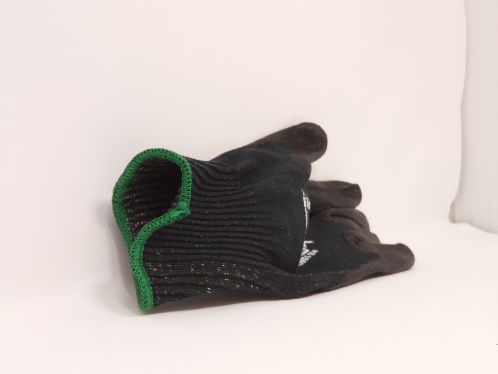 Emerald CX 10 Gauge Cut Resistant Gloves S10NXFN-10