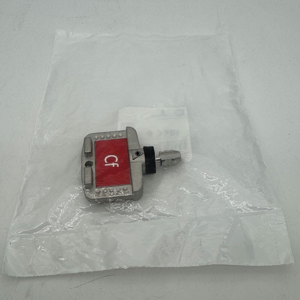 440T-AKEYE10CF Key Trapped Key Interlock New Original 440T-AKEYE10CF