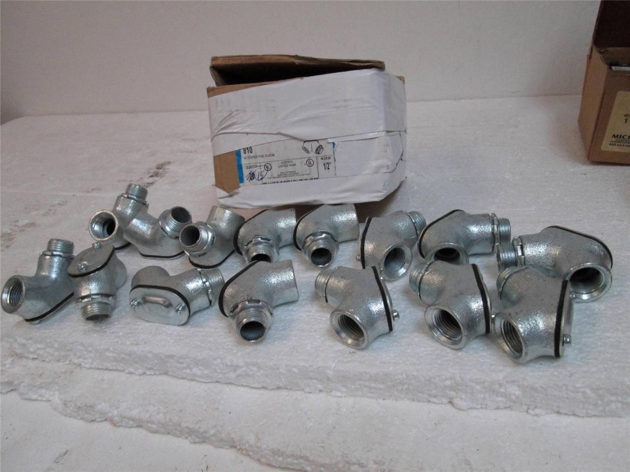 Box of 15 COOPER Crouse-Hinds #810 90 Degree Pull Elbow 1/2″ Male to Female NEW