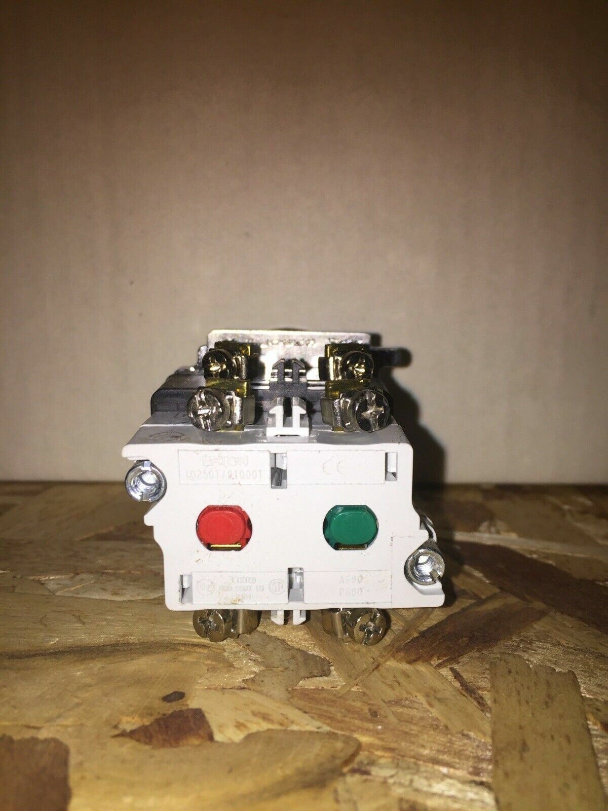 10250T563C48-1X. PUSH PULL OPERATOR.