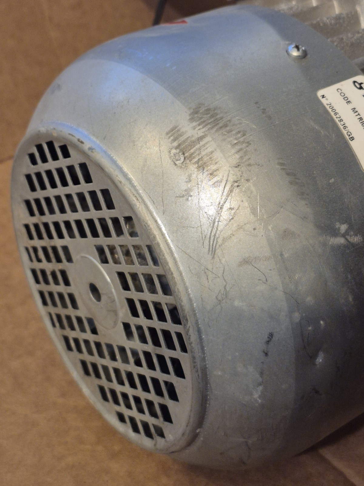CSM MOTORI M90S6 .75/.90 3PH 230/400-275/480V 3.6/2.1A 920-1120 RPM 50/60HZ.used