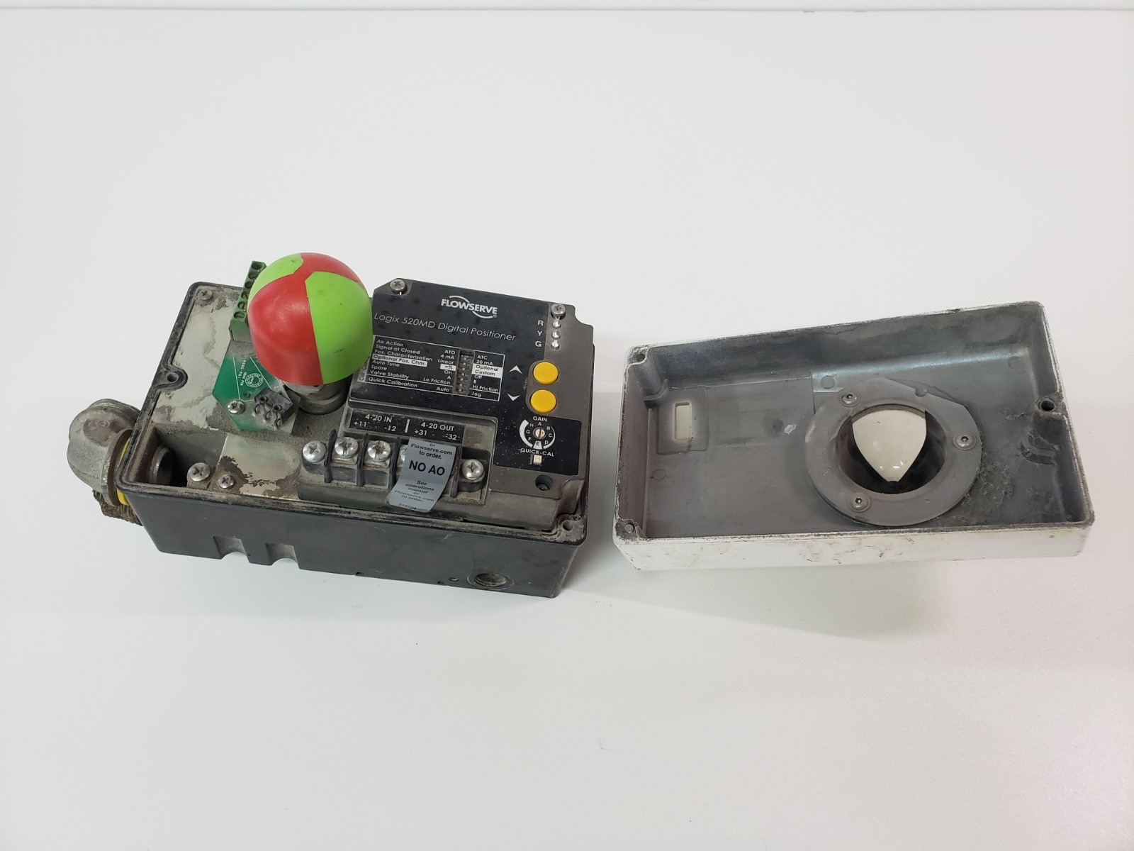 Flowserve Logix 500MD Digital Valve Positioner 520MD-14-W1DEE-D001-GM2