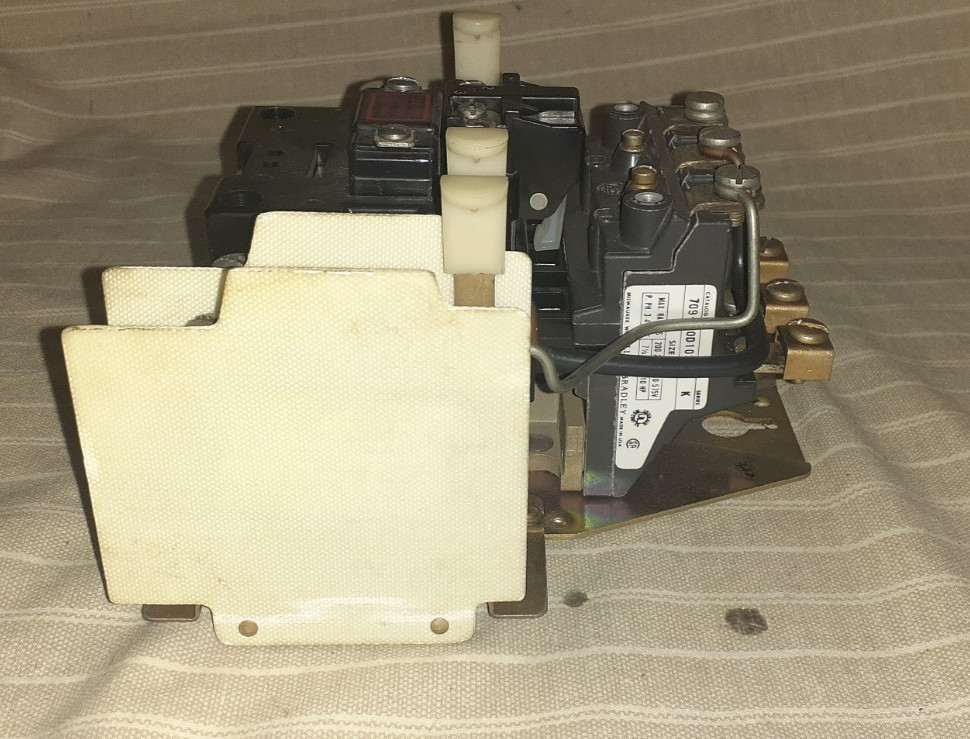 Allen-Bradley Starter Relays 709-BOD103 709-B0D103 120V/60Hz, 110V/50Hz