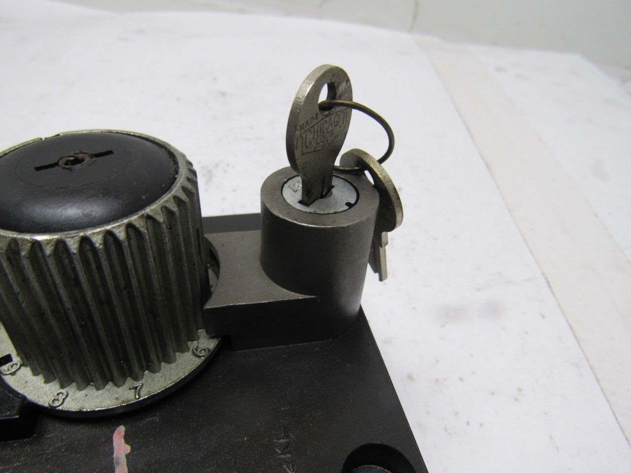 Parker FG3PKCALXBV Locking Flow Control Valve W/ Check And Keys