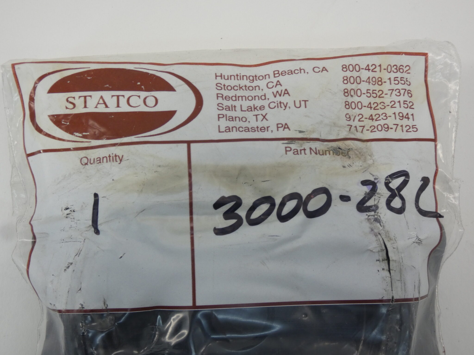 Statco 3000-28 Male Plastic Black Cap W/ 3″ Chain – NEW Surplus!