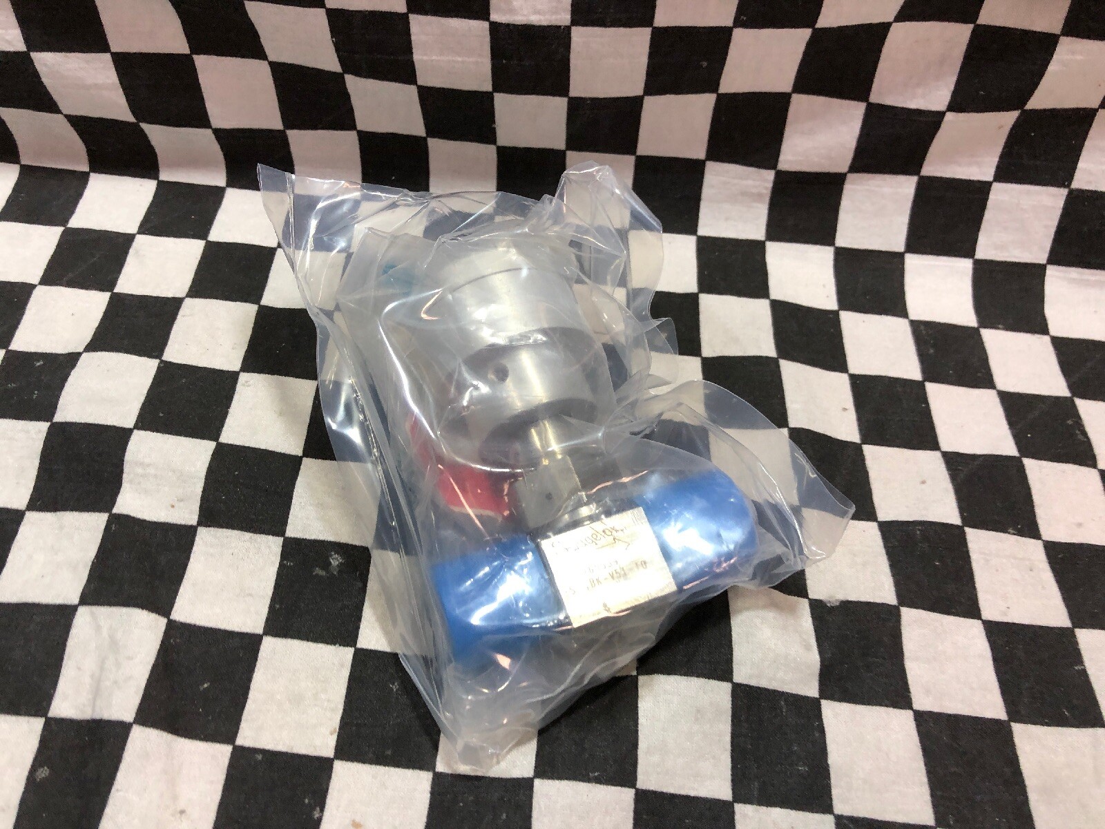 SWAGELOK SS-4BK-V51-10, High Purity Bellows Valve 1/4″ FVCR, SHIPSAMEDAY#136HT