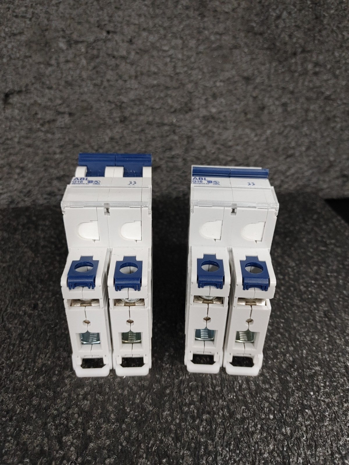 Lot of 2 ABL G16 2G16UM 480Y/277 AC UEG16M 2 Pole MCB Miniature Circuit Breaker