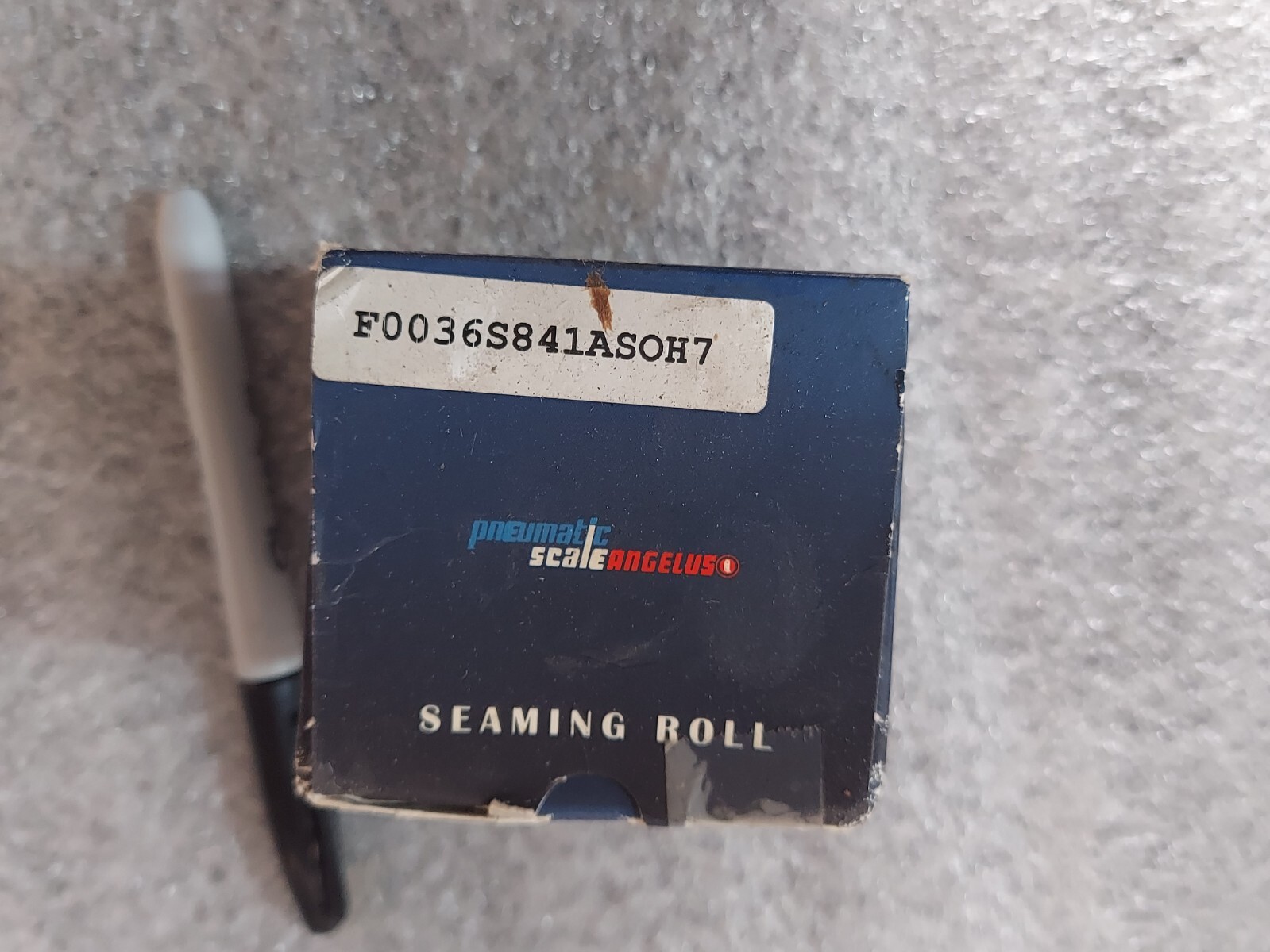 New Pneumatic Scale F0036S841ASOH7 Angelus Seaming Roller