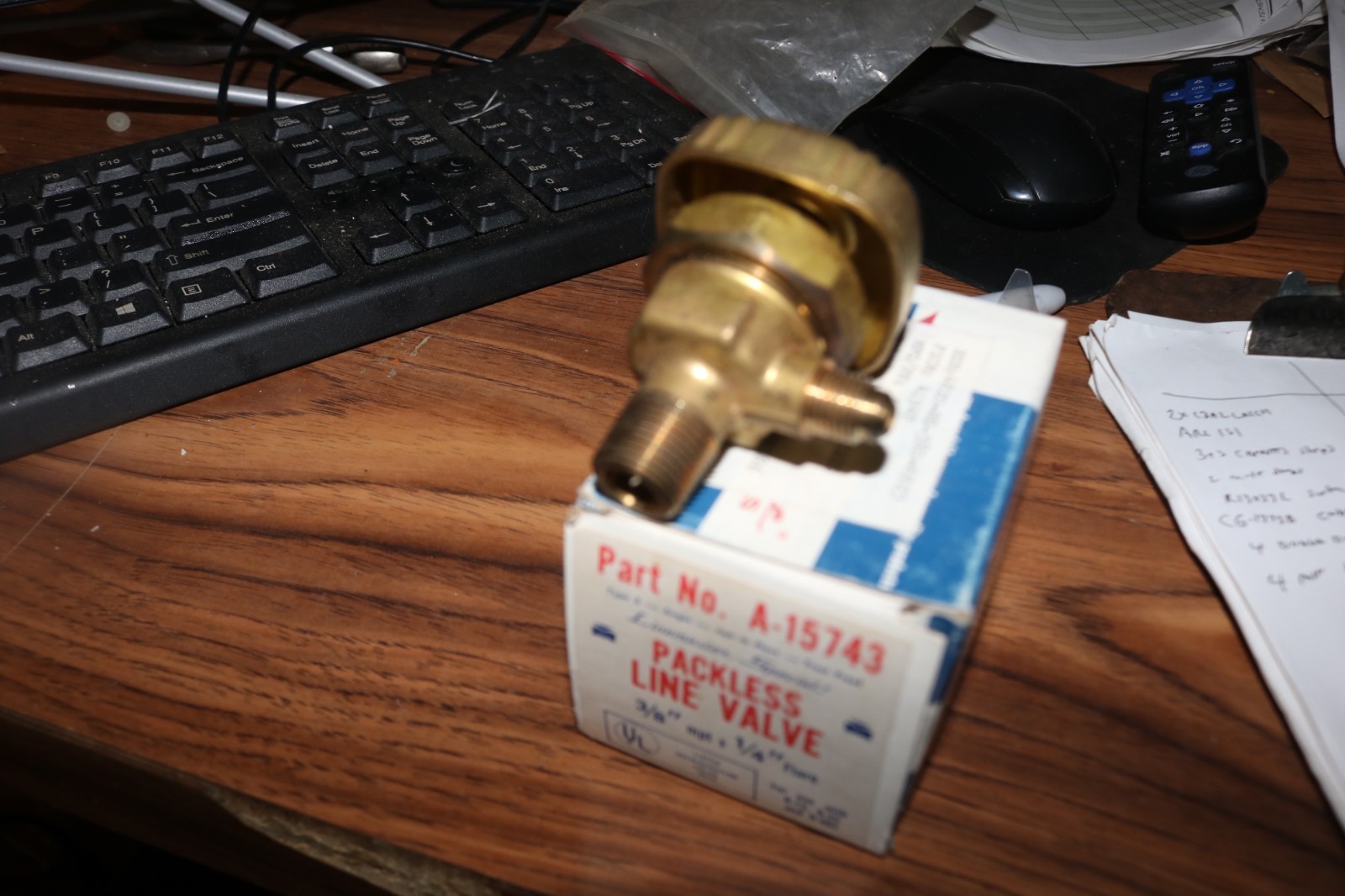 NOS Linemaster A-15743 brass angle valve 3/8 MPT x 1/4 Flare 4820-00-580-6923