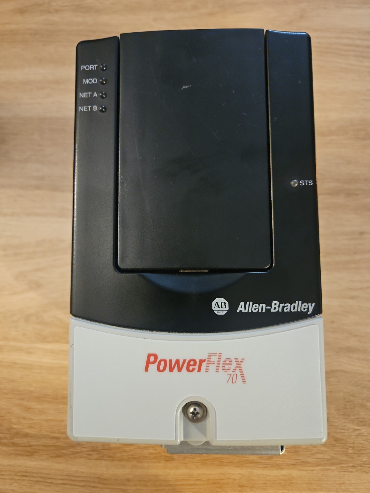 NEW ALLEN-BRADLEY POWERFLEX AC DRIVE 20AD2P1A0AYNNNNN/A