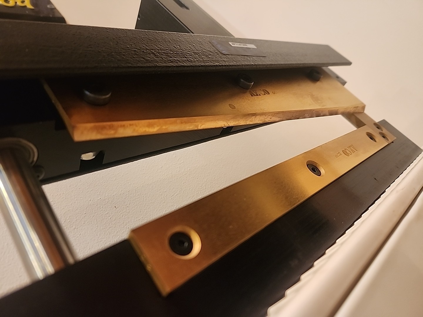 New AZCO Corp Sur-Cut Guillotine Knife Assembly for Pneumatic Systems