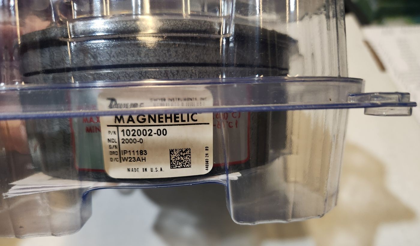 NEW DWYER 2000-0 102002-00 Magnehelic Differential Pressure Gauge, Range 0-.50