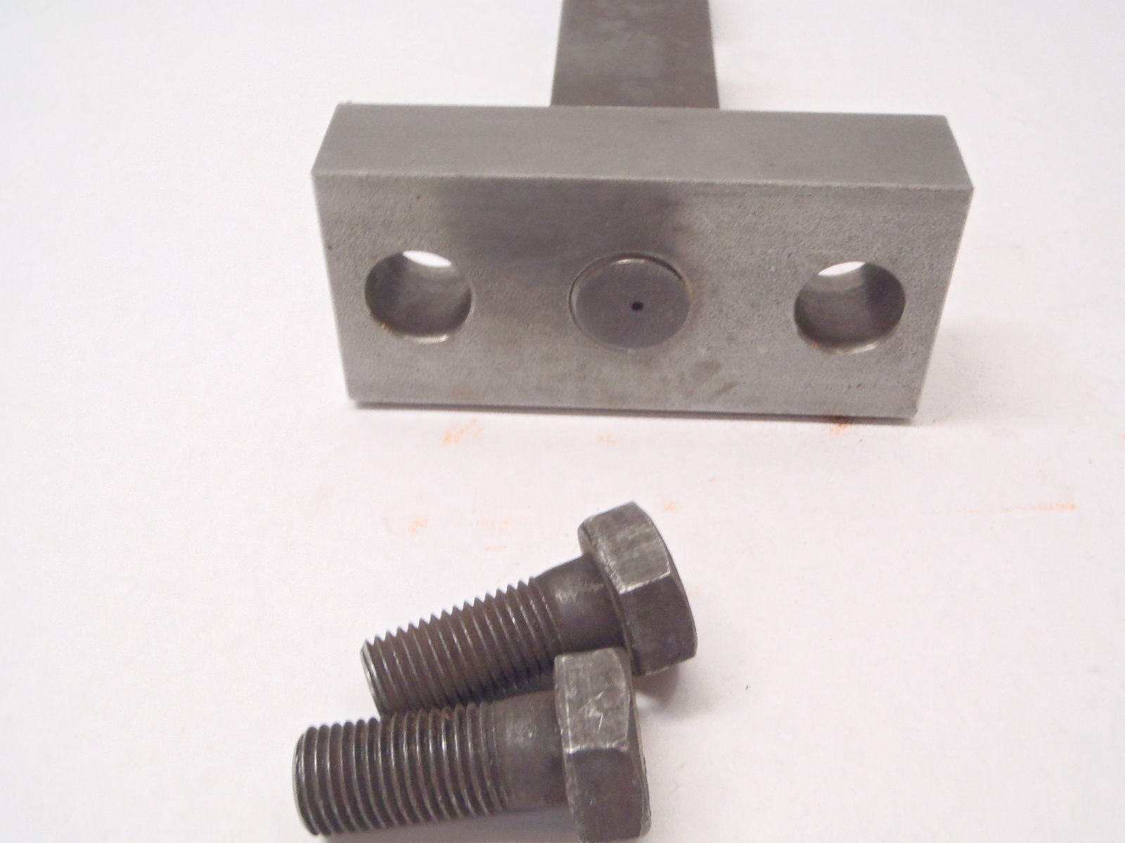 WEIR 29373438331000 UPPER STOP BRACKET W/SET SCREWS 6-7/8″ H