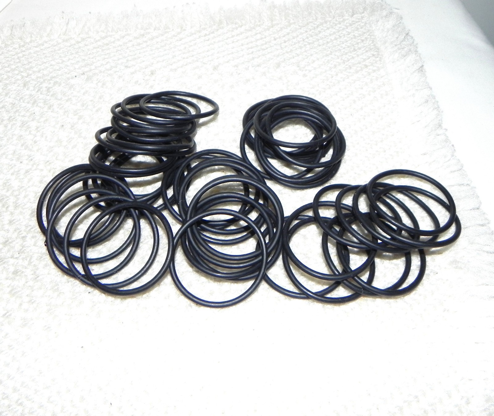 50) O rings #128 Material 70 Shore A Buna N, 1-1/2″ID x 1-11/16″OD x 3/32″ Thick
