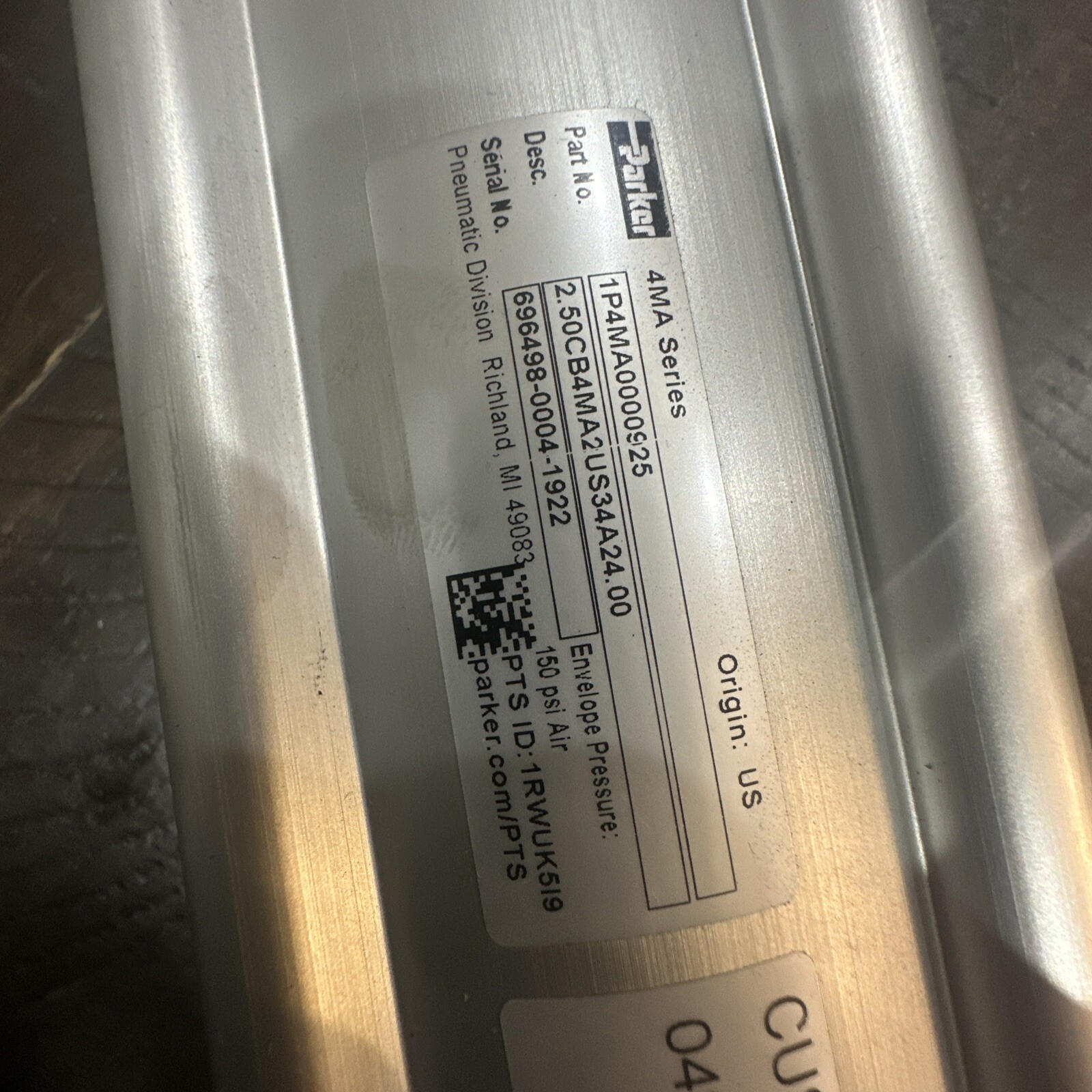 Parker Pneumatic 1P4MA0000925 2.50CB4MA2US34A24.00. New