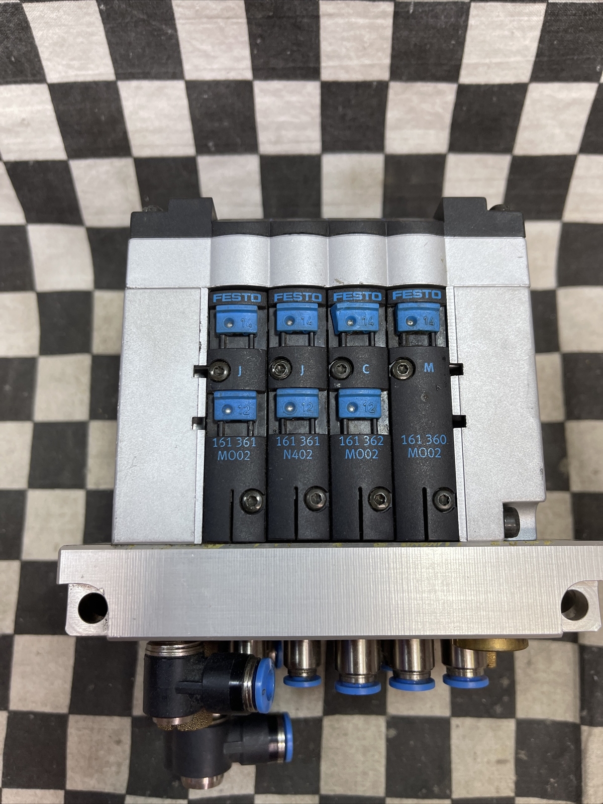 FESTO CPV14-GE-FB-4 CPV-14-VI CPV14-VI-P4-1/8-B 18261 161361 161360 161362