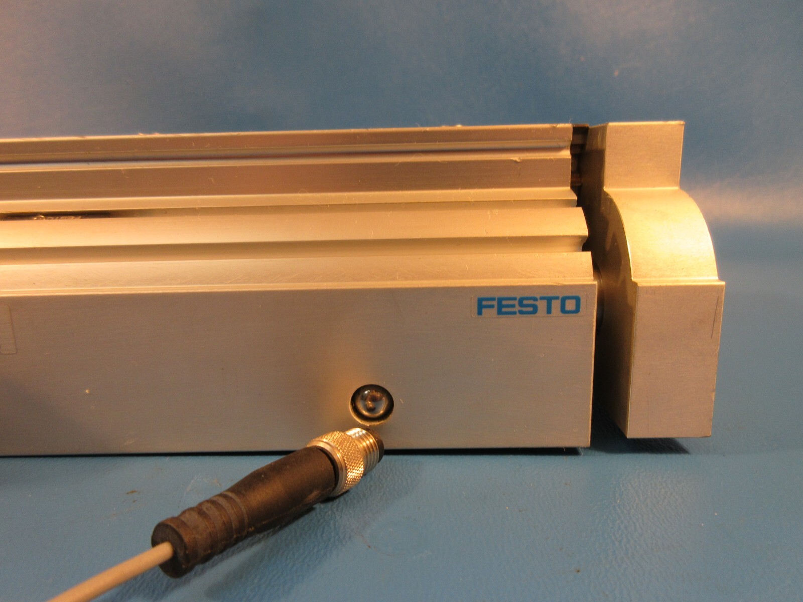 USED Festo DGSL-25-40-Y3A, 544049, Mini Slide, 40mm Stroke, Hydraulic Shock Abso