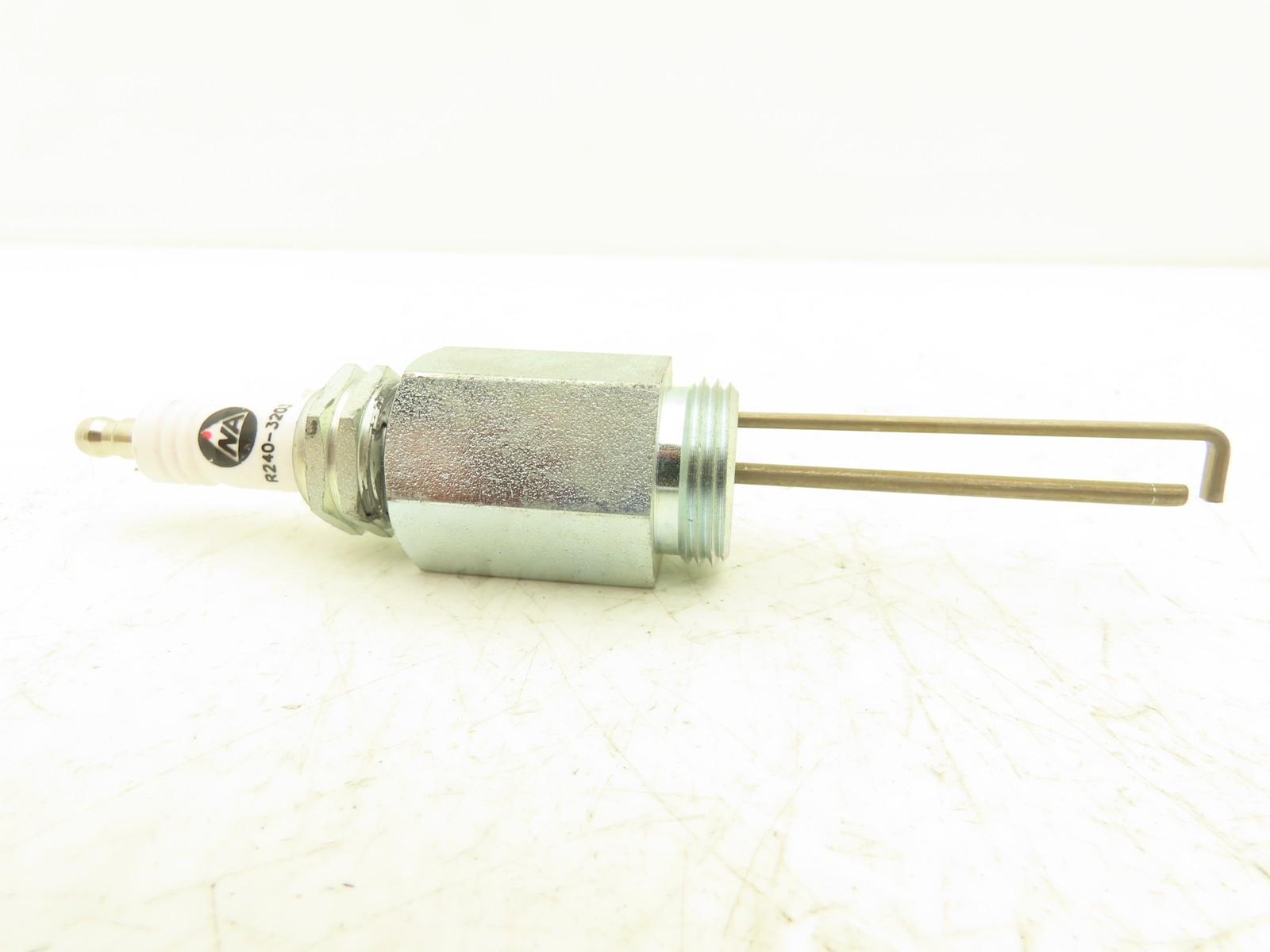 North American 4055-B Spark Ignitor Electrode 3/4″ NPT 2-3/4″ Length