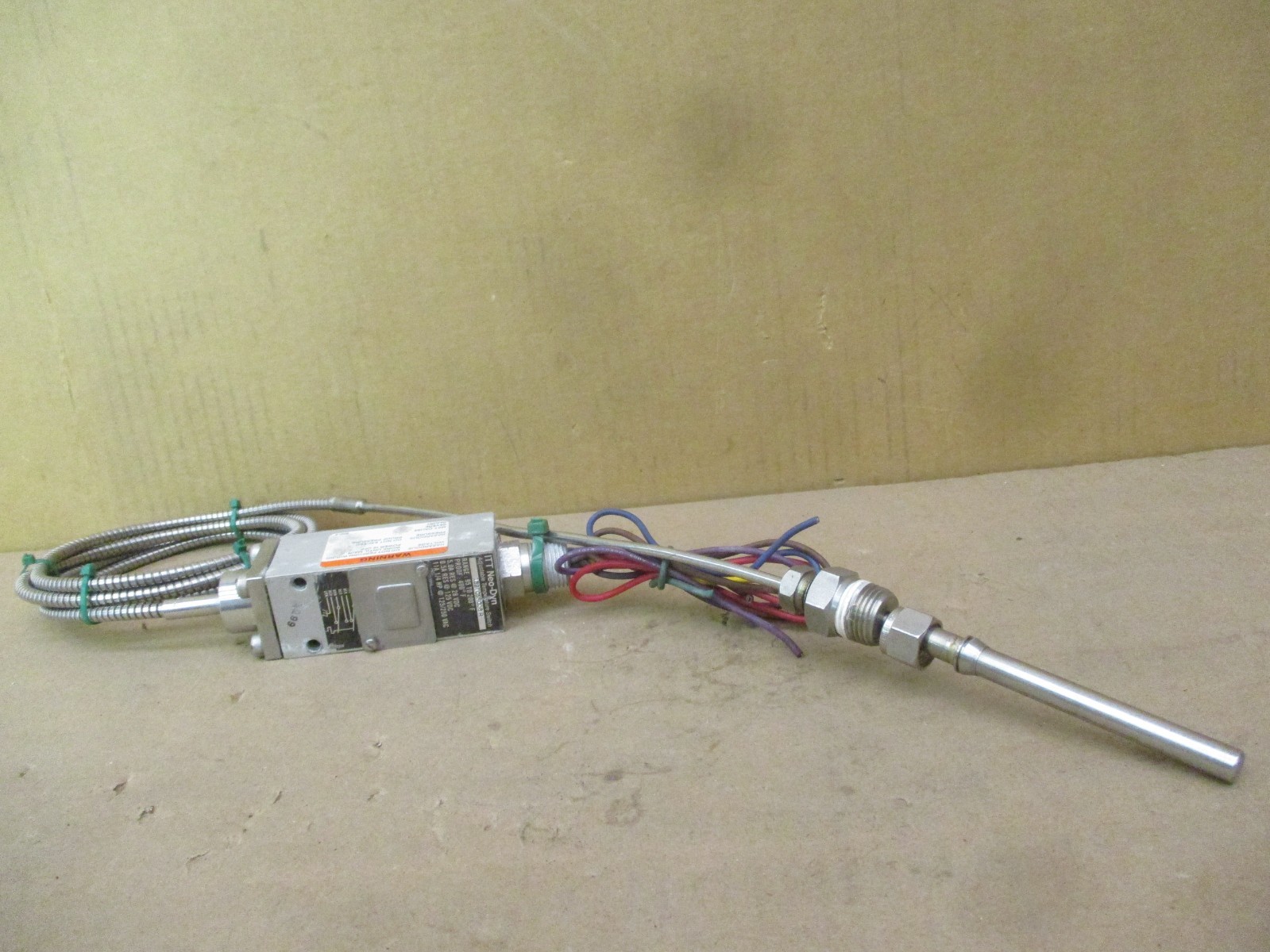 ITT Neo-Dyn 132TC5FCC6R 95-200F Adjustable Temperature Switch 52816PRX