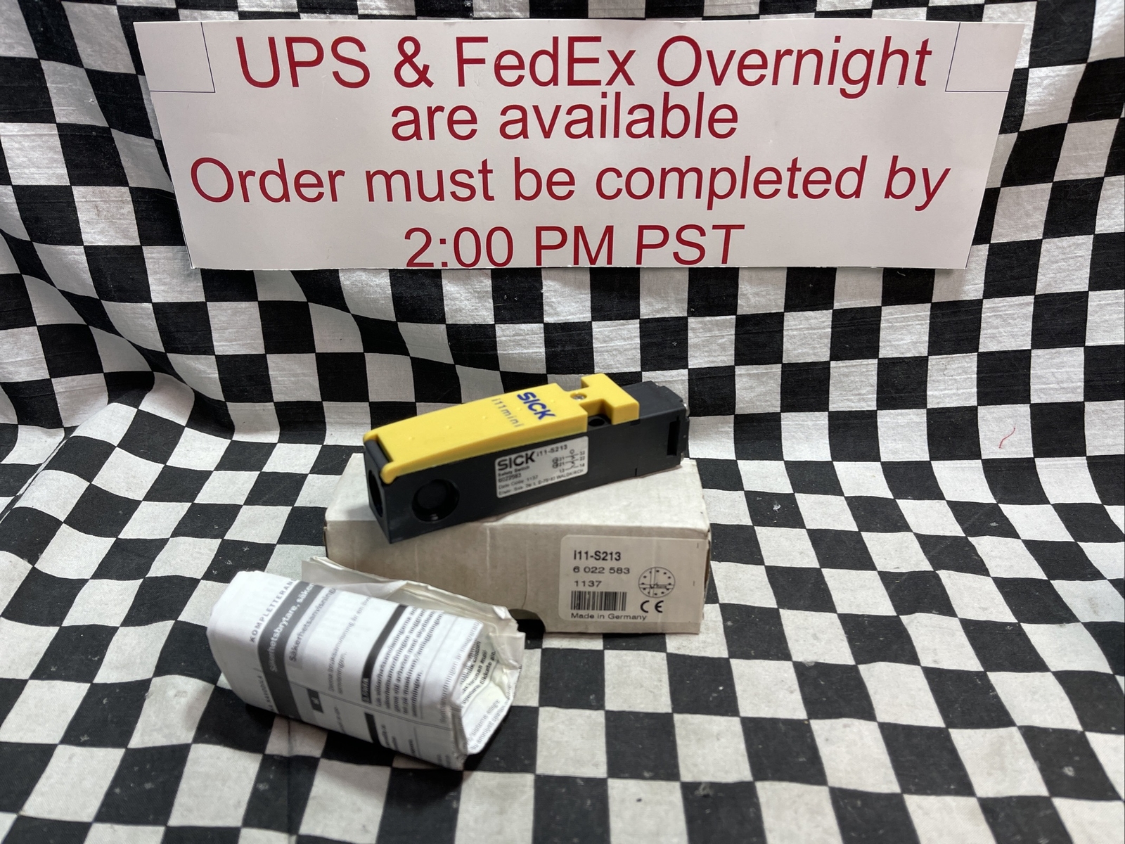 SICK I11-S213, I11S213, Mini Safety Switch Interlock, SHIPSAMEDAY#1606E5