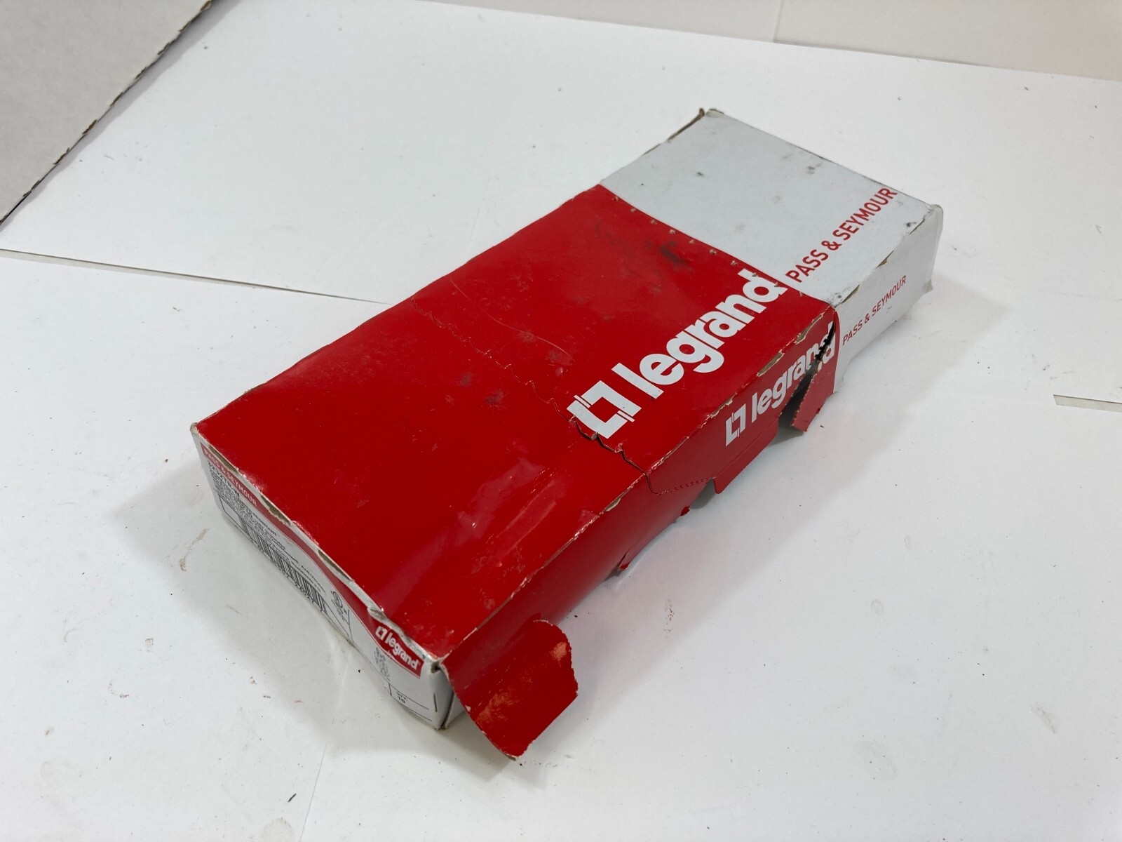 (Box Of 10) Pass & Seymour 3232Tr-W 15A 125V Tamper Resistant Receptacle, White