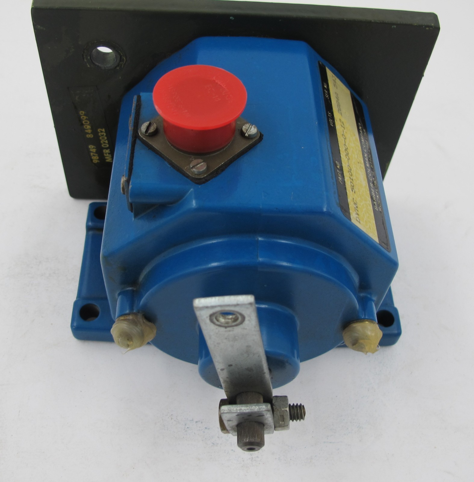 Barber Colman DYNC 50100-000-0-12 12 Volts Governor Actuator NOS UNUSED SURPLUS