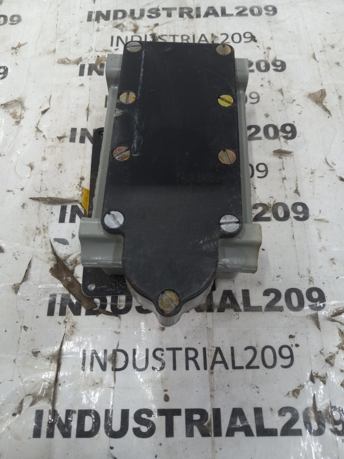 NAMCO SNAP LOCK LIMIT SWITCH 170-11100